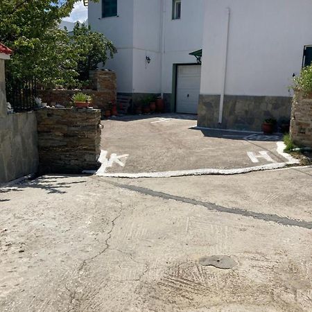 Agkyra Rooms Aladhinon Exterior photo