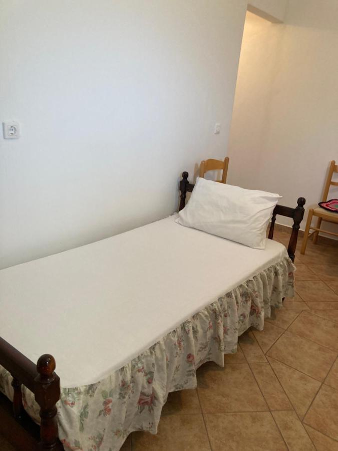 Agkyra Rooms Aladhinon Exterior photo