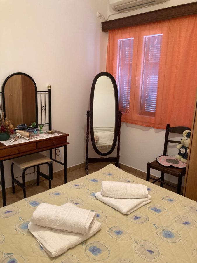 Agkyra Rooms Aladhinon Exterior photo