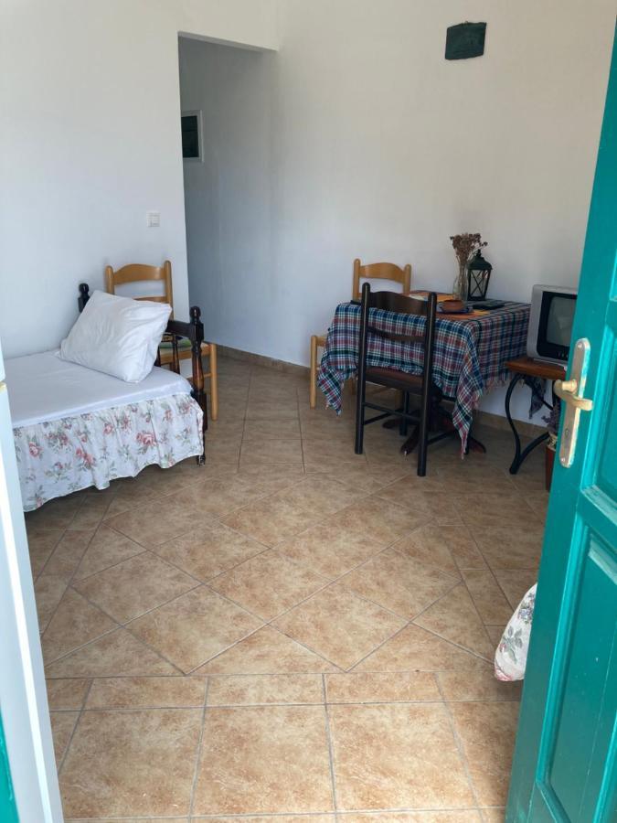 Agkyra Rooms Aladhinon Exterior photo